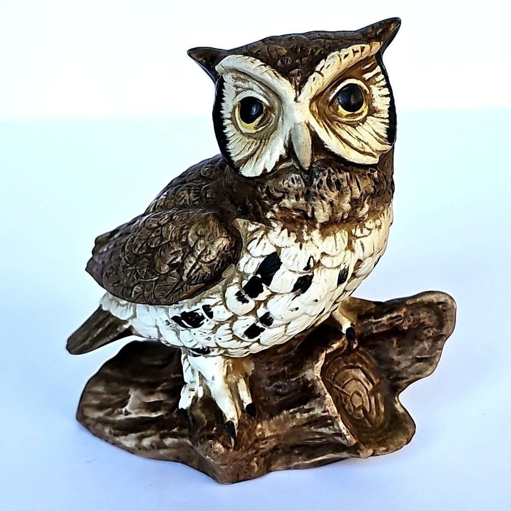 Vintage Ceramic Owl Figurine on Log Homco 1980s Realistic‎ Bird Decor Woodland